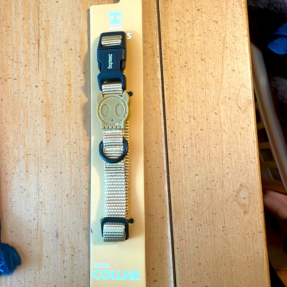 NWT Dog collar Zeedog - size small sand